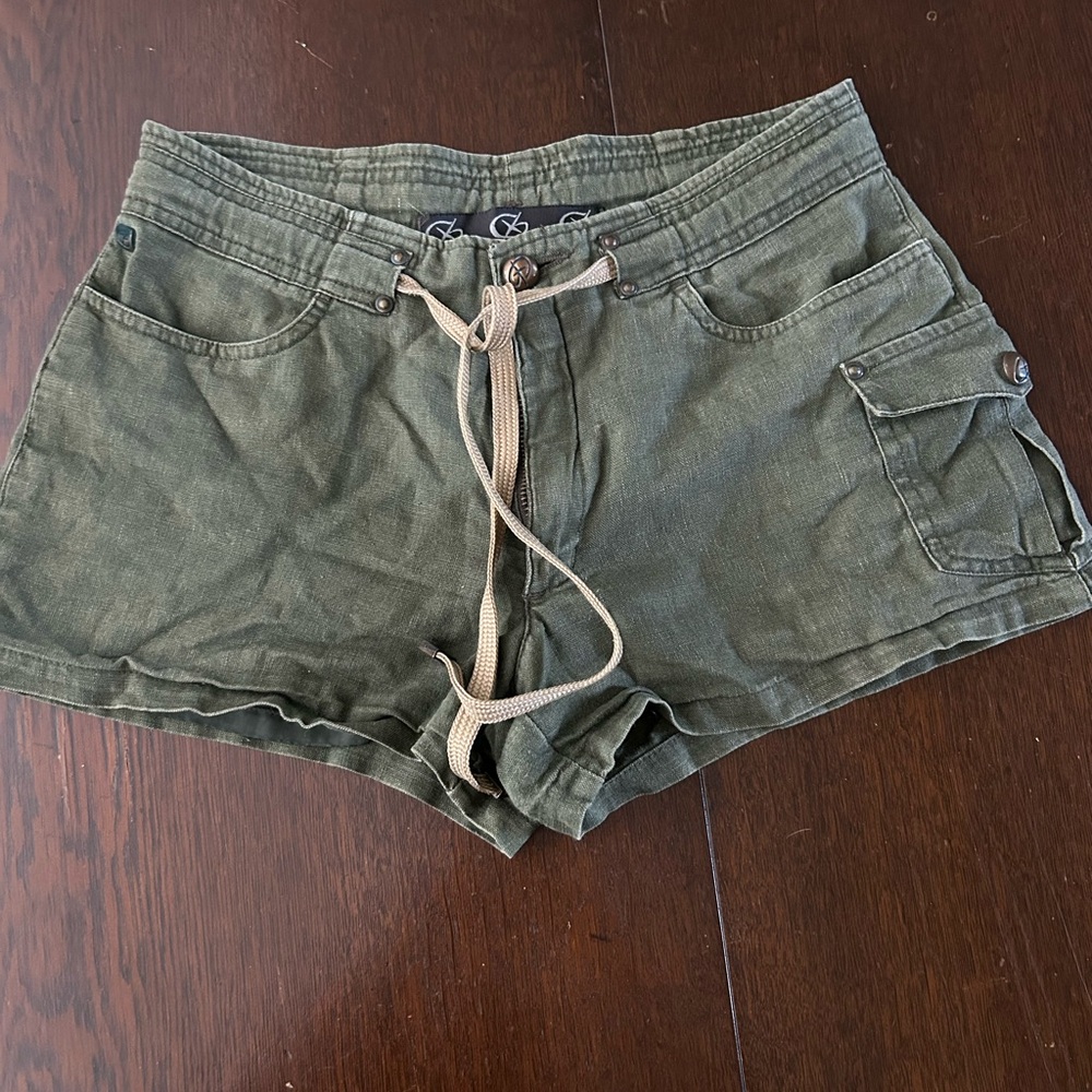 Ladies - Khaki shorts - VINTAGE